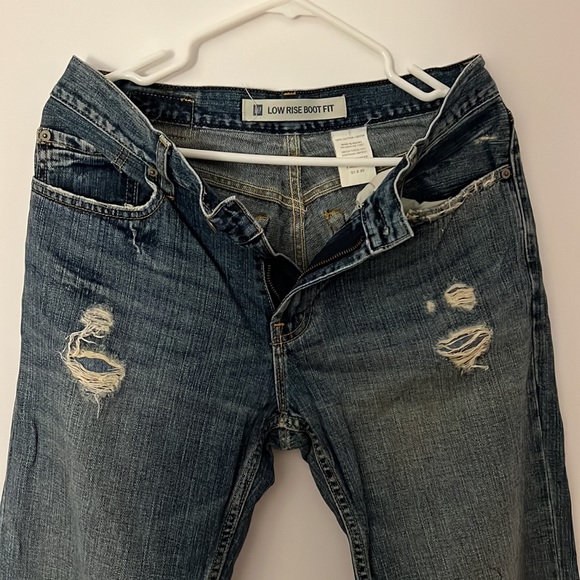 GAP Low Rise Boot Fit Jeans - Picture 2 of 5